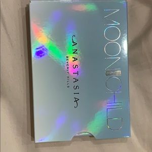 Anastasia Beverly Hills Moon Child Glow Kit